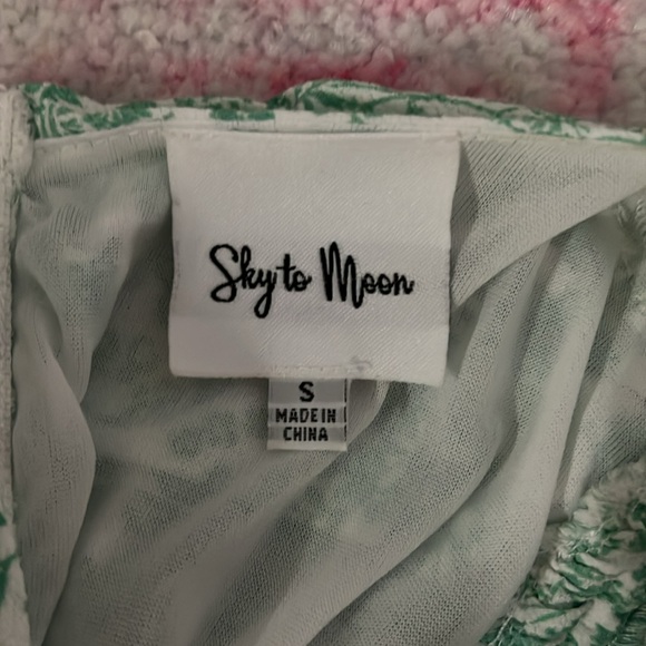 Summer top - Picture 3 of 3